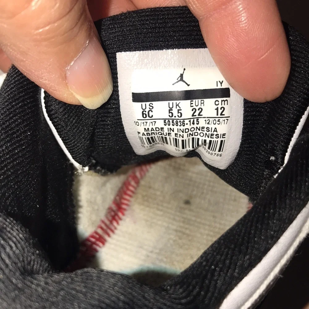 Boy’s Jordan 11 Retro Concord Sneakers